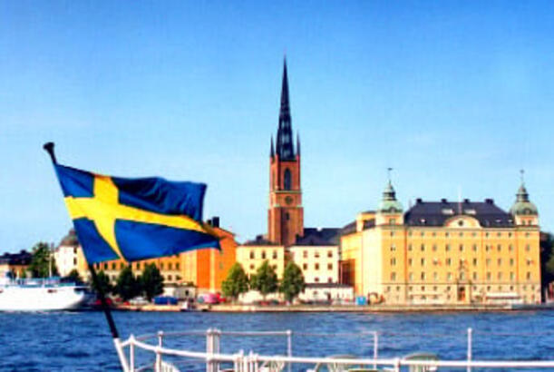 “İsveç Rusiya tankerlərini öz sularından yayınmağa məcbur edir...”