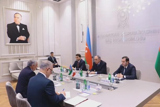 Kamran Əliyev İranın Azərbaycandakı səfirini qəbul edib