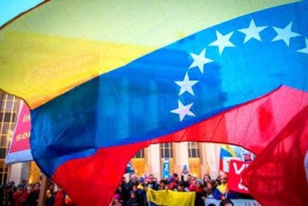 Foreign Affairs: Venesuelada rejim dəyişikliyinə ehtiyac var...