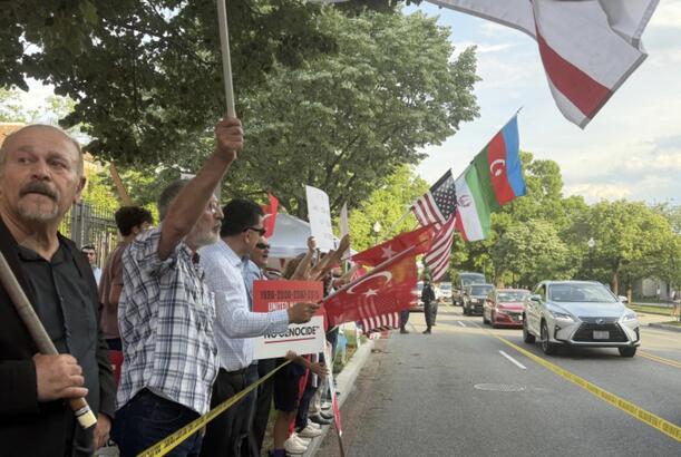 Vaşinqtonda “erməni soyqırımı” yalanlarına qarşı dinc aksiya keçirilib