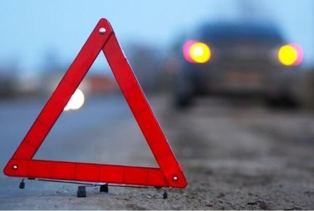 Ağcabədidə minik və yük avtomobili toqquşub