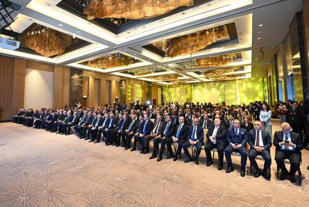 Sahibkarlar gününə həsr edilmiş “Sahibkarlığın inkişafı güclü iqtisadiyyatdır” mövzusunda tədbir keçirilib -YENİLƏNİB