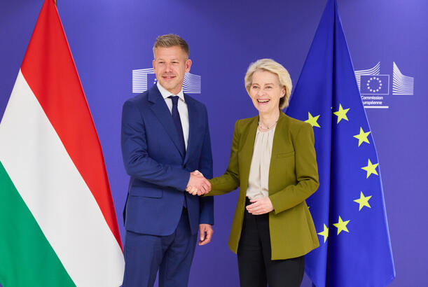 Magyar Avropa rəhbərləri ilə danışıqlar aparıb