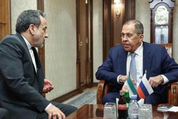 Abbas Arakçı və Sergey Lavrov arasında telefon danışığı olub