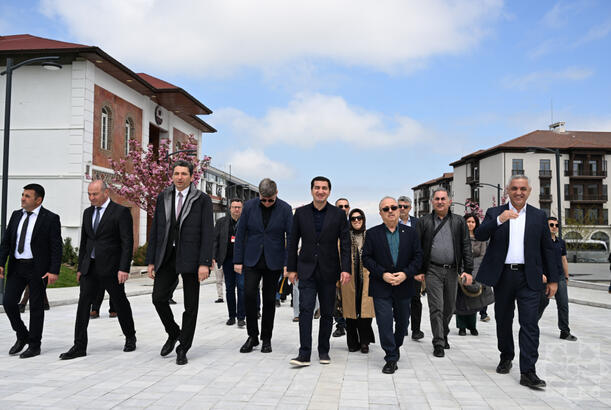 Diplomatik korpusun nümayəndələri Xankəndi Zəfər parkına gəliblər - FOTOLAR