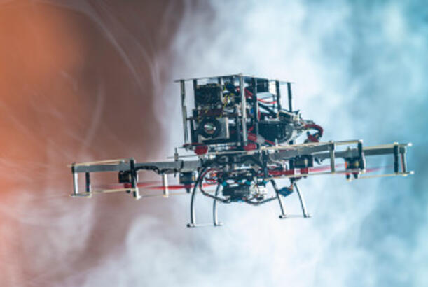 Alman alimləri zəncirli “dron tutucu” yaradıblar…