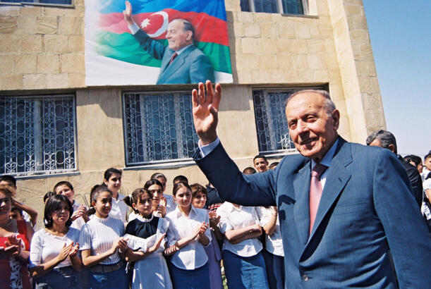 Ulu Öndər Heydər Əliyev tarixə həm də milli memarlıq məktəbinin hamisi kimi düşmüşdür
