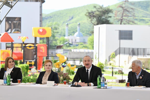 Prezident: Ulu Öndər Heydər Əliyevin Azərbaycan tarixində rolu danılmazdır