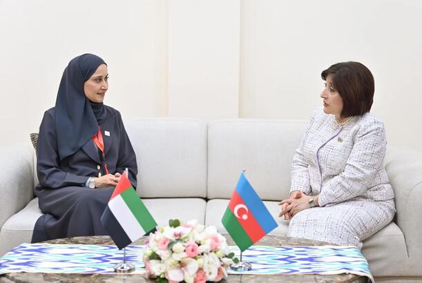 Sahibə Qafarova Buxarada Maryam Majid Bin Zeneya ilə görüşüb