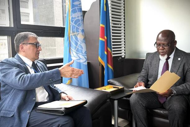 Tofig Musayev meets DR Congo's permanent representative to UN