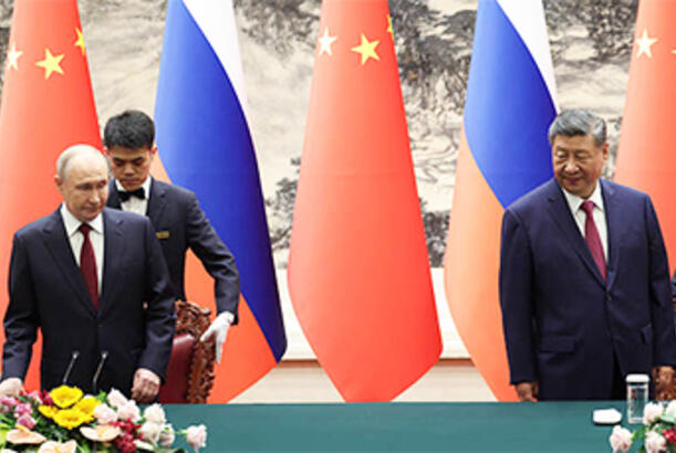 “Si Putindən sanki yoluxucu kimi ehtiyat edirdi..?”