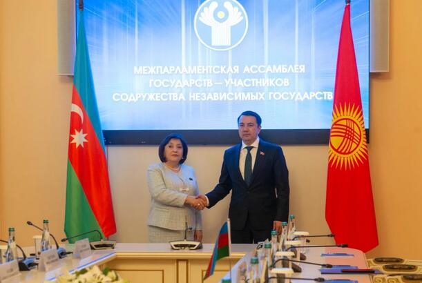 Sahibə Qafarova Rusiyada qırğızıstanlı həmkarı ilə görüşüb