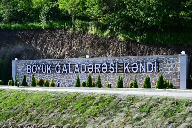 Böyük Qaladərəsi kəndində Bayraq meydanı yaradılıb