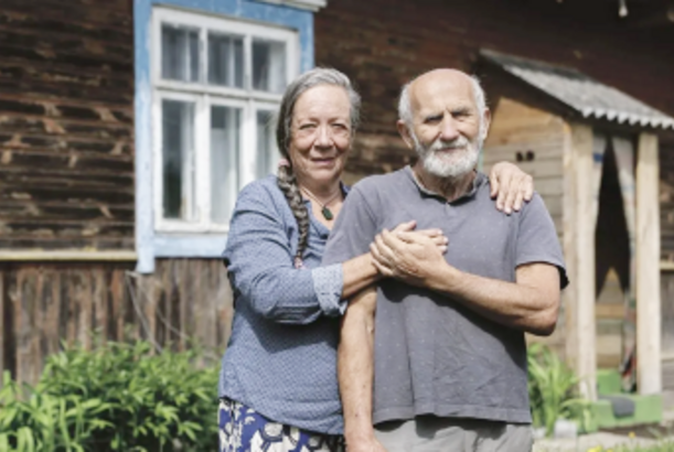 Belaruslu 150-dən çox ölkəni gəzib doğma kəndinə qayıtdı...