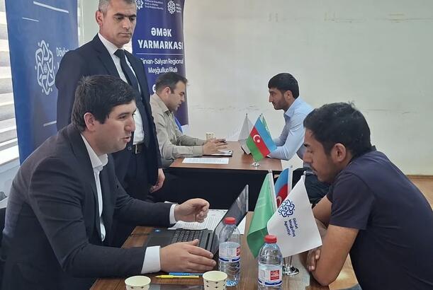 Biləsuvarda növbəti əmək yarmarkası keçirilib