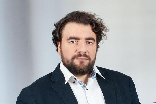 “Kreml yalnız bir şeyi poza bilər...”