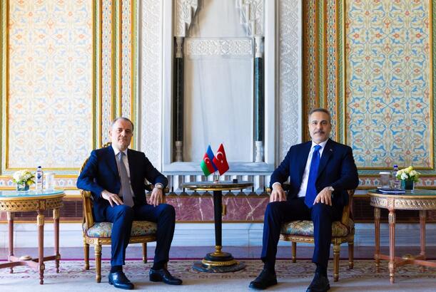 Ceyhun Bayramov İstanbulda Hakan Fidanla görüşüb
