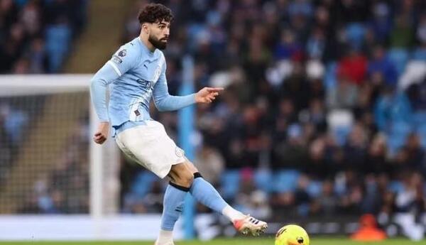 Xorvatiyalı futbolçu "Mançester Siti" ilə müqaviləni yenilədi