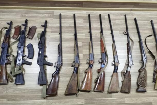 Həftəsonu qanunsuz saxlanılan 10 tüfəng, 3 avtomat aşkarlanıb