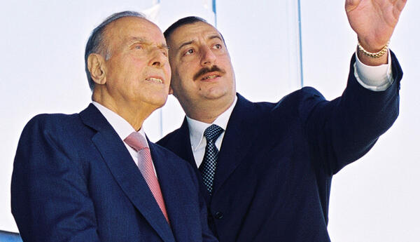 Tarixi yaradan və yaşadan LİDER <span class="red">- TƏHLİL</span>