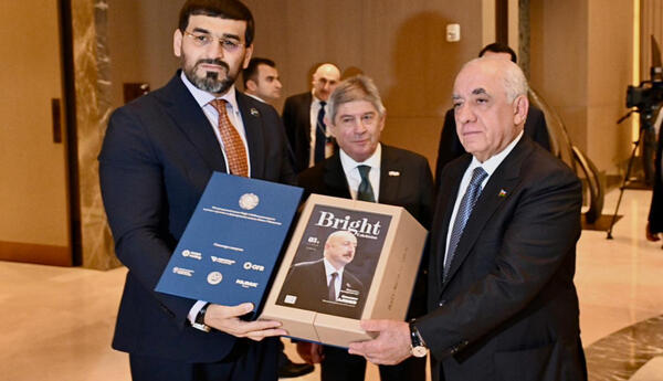 Baş nazir Əli Əsədova “Bright Uzbekistan” layihəsi təqdim olunub