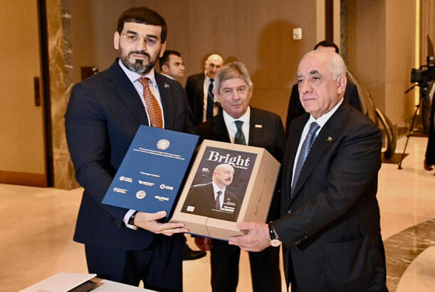 Baş nazir Əli Əsədova “Bright Uzbekistan” layihəsi təqdim olunub