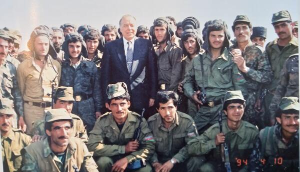 Ulu Öndər Heydər Əliyevin Azərbaycanda milli hərbi kadr hazırlığı sisteminin formalaşdırılmasında tarixi xidmətləri