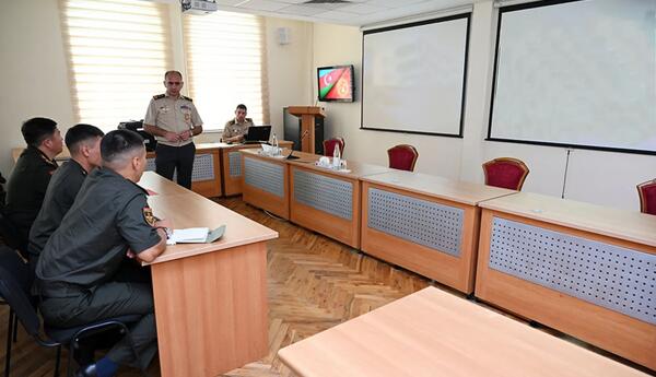 Azerbaijani and Kyrgyz representatives discuss operational planning