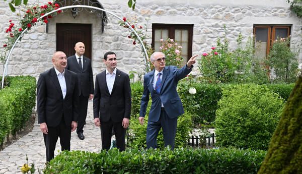 İlham Əliyev və Türkmənistan Prezidenti Şuşada Bülbülün ev-muzeyində olublar <span class="red">- FOTOLAR</span>