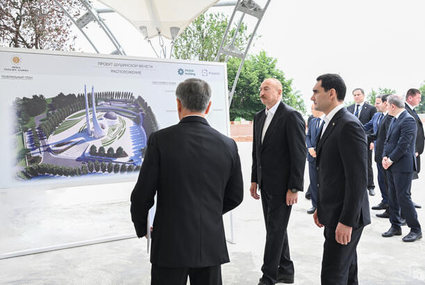 Azərbaycan və Türkmənistan prezidentləri Şuşa məscidində tikinti işlərinin gedişi ilə tanış olublar - FOTOLAR