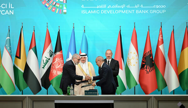 "Azərbaycan beynəlxalq maliyyə əməkdaşlığını genişləndirir" <span class="red">- POLİTOLOQ DANIŞDI</span>