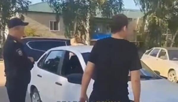 Penzada rus fəhlələri hərbi komissiyaya hücum etdilər...