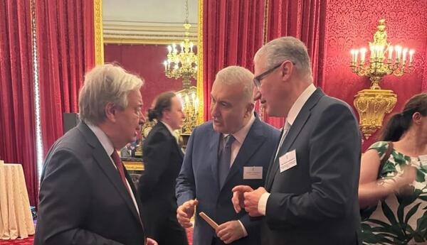 Muxtar Babayev Londonda Antonio Quterreşlə görüşüb