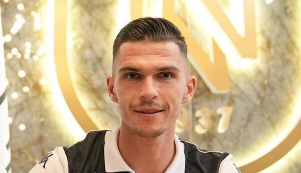 "Neftçi" Slovakiya millisinin hücumçusunu transfer etdi