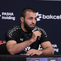 UFC: Tahir Abdullayev braziliyalı rəqibini məğlub edib