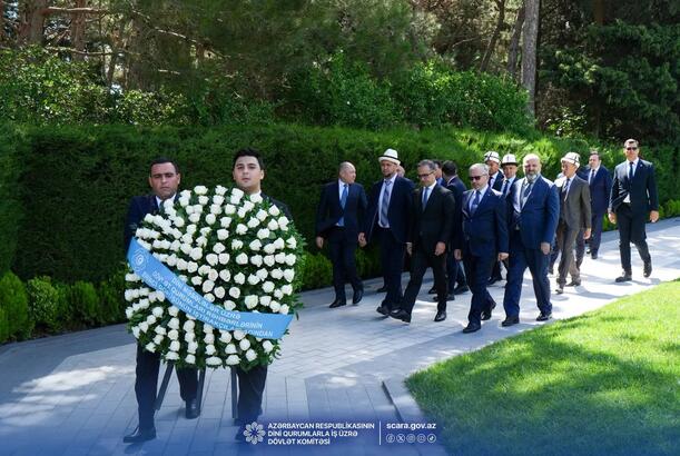 TDT-yə üzv ölkələrin dini məsələlər üzrə dövlət qurumlarının rəhbərləri Fəxri xiyabanı ziyarət ediblər