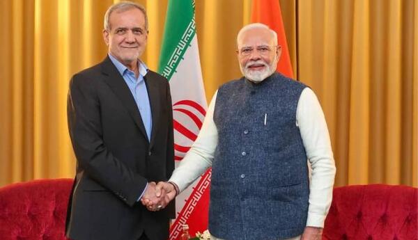 Modi və Pezeşkian arasında telefon danışığı olub