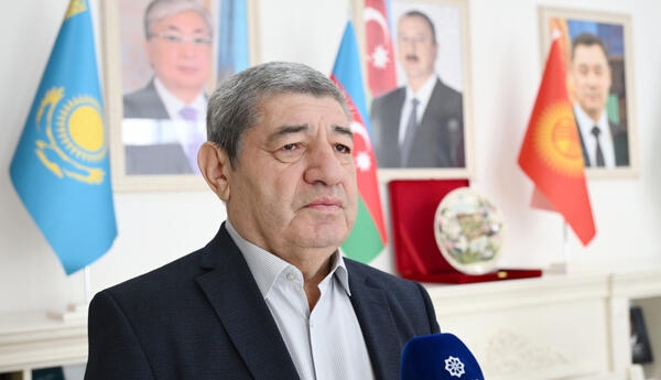 “Birinci Türkoloji Qurultay” kitabında elmi məsələlər aydınlaşır