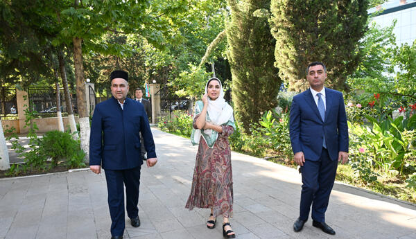 Leyla Əliyeva Yevlaxda Cümə məscidini ziyarət edib <span class="red">- FOTOLAR</span>