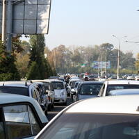 Benzin növbələri ruslar üçün normal həyat illüziyasını dağıtdı...
