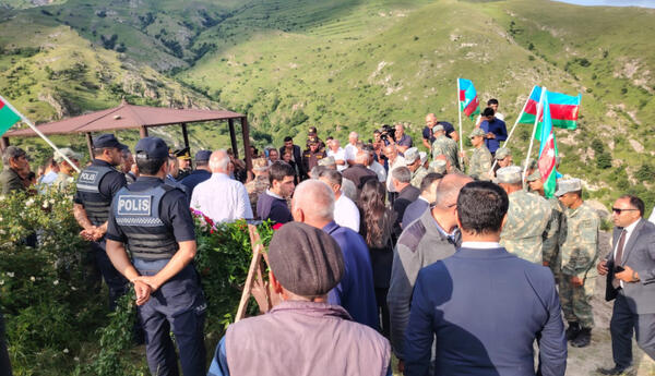 33 il əvvəl itkin düşən Mədinə Babayevanın qalıqları torpağa tapşırılıb