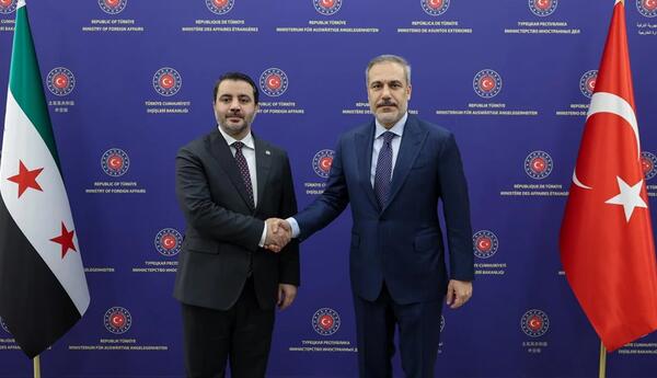 Türkiyə və Suriya XİN rəhbərləri arasında KRİTİK MÜZAKİRƏ