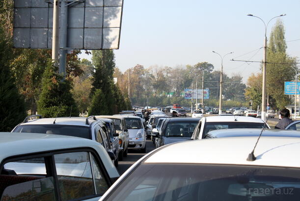 Benzin növbələri ruslar üçün normal həyat illüziyasını dağıtdı...