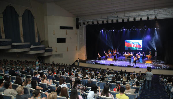XV “İpək Yolu” Beynəlxalq Musiqi Festivalı uğurla yekunlaşıb