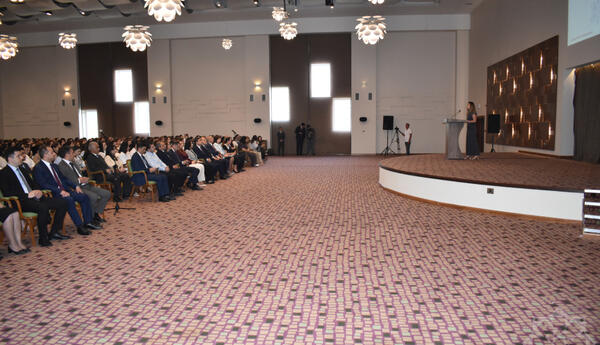 Qaxda Forum: Müəllimlər arasında peşəkar əməkdaşlıq gücləndirilir