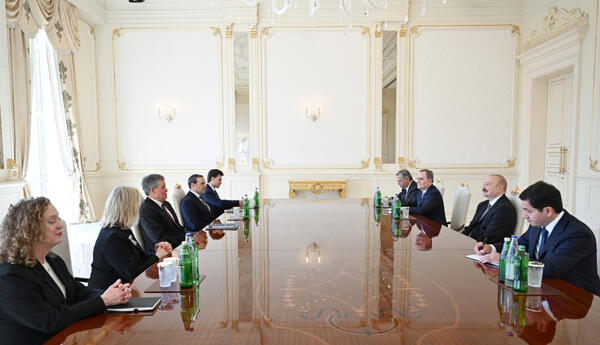 Prezident İlham Əliyev ABŞ Senatının Xarici Əlaqələr Komitəsinin üzvünü qəbul edib <span class="red">- FOTOLAR</span>
