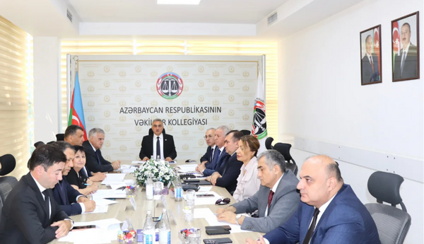 İntizam pozuntularına görə 2 vəkilə töhmət verilib, 1 vəkil cərimələnib