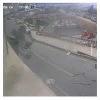 Türkiyənin Rize şəhərində yol çöküb, 3 binadan sakinlər təxliyə edilib