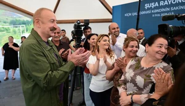 İlham Əliyev Şuşanın Kiçik Qaladərəsi kəndində görülən işlərlə tanış olub və kəndə qayıdan sakinlərlə görüşüb <span class="red">- FOTOLAR </span>