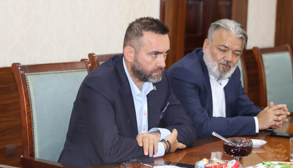 Rumıniya Senatının nümayəndə heyəti Xankəndiyə səfər edib